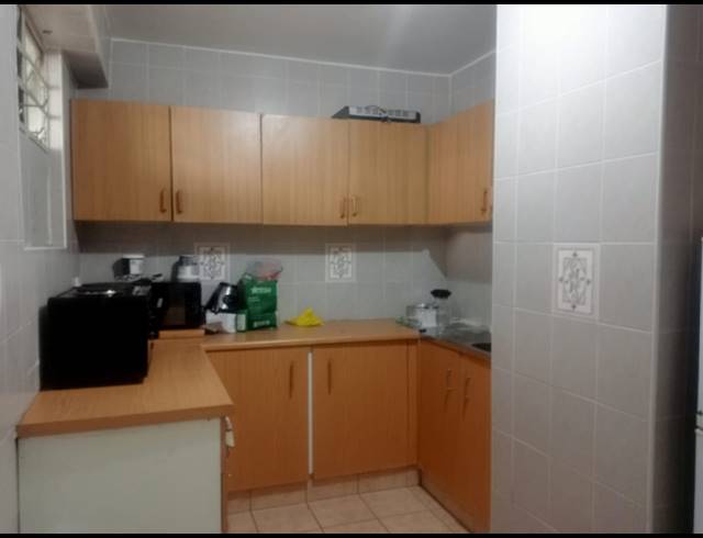 2 BEDROOM FLAT TO LET IN ESPLANADE